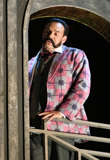 Premiere of musical The Circus Princess