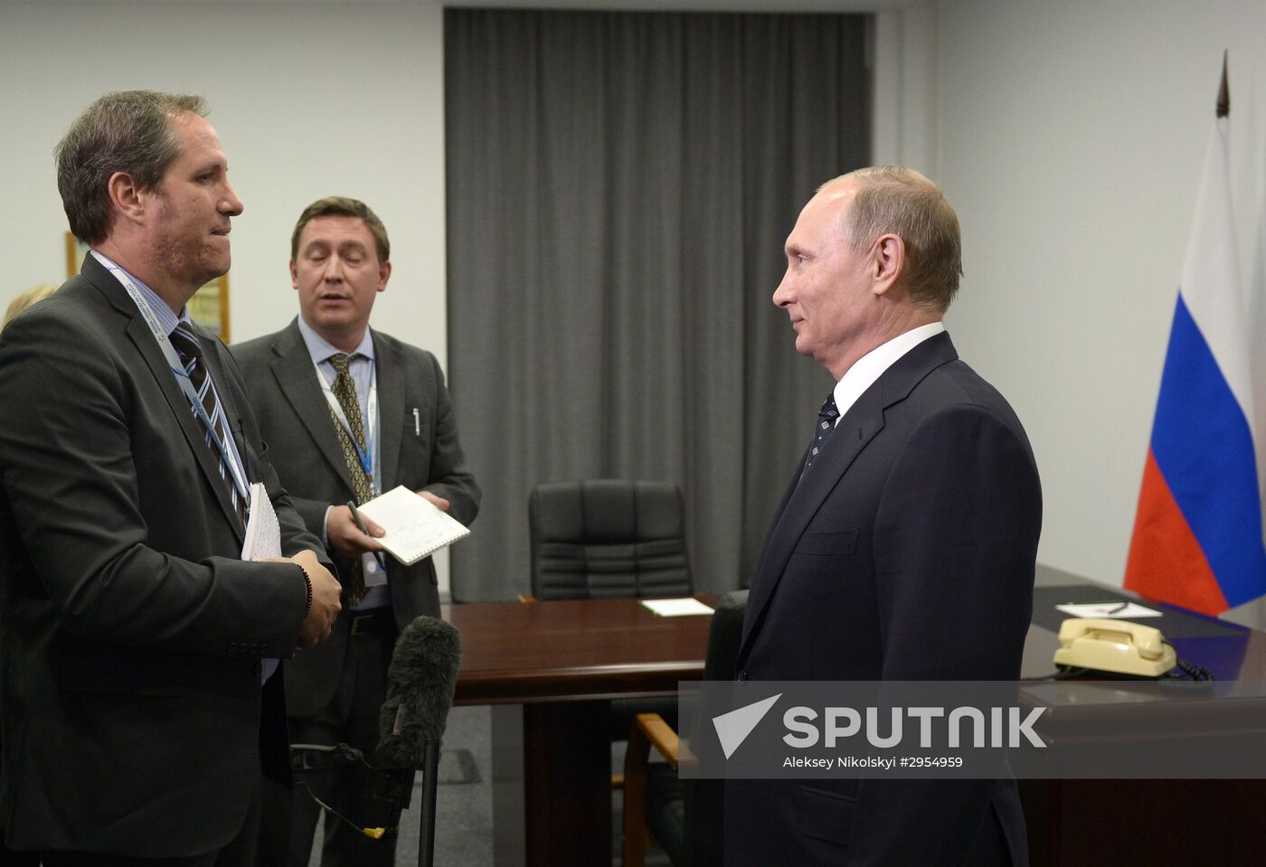 Vladimir Putin gives interview to French TV channel TF1