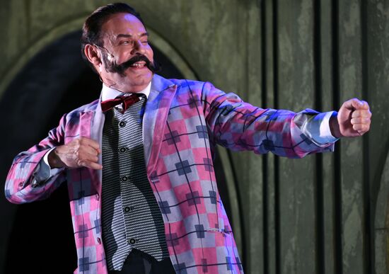 Premiere of musical The Circus Princess