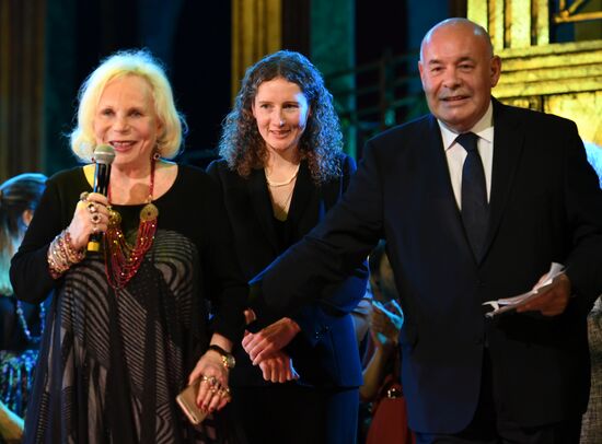 Premiere of musical The Circus Princess