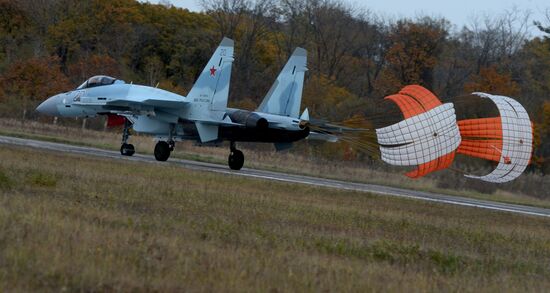 Tactical flight training of fighter regiment in Primorski Krai