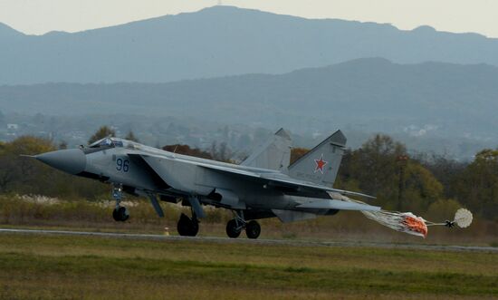 Tactical flight training of fighter regiment in Primorski Krai