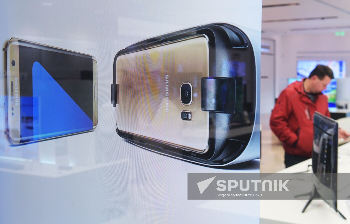 Samsung store on Tverskaya Street, Moscow