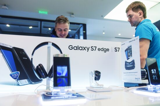 Samsung store on Tverskaya Street, Moscow