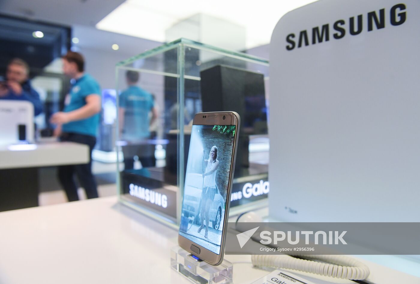 Samsung store on Tverskaya Street, Moscow