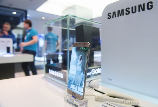 Samsung store on Tverskaya Street, Moscow