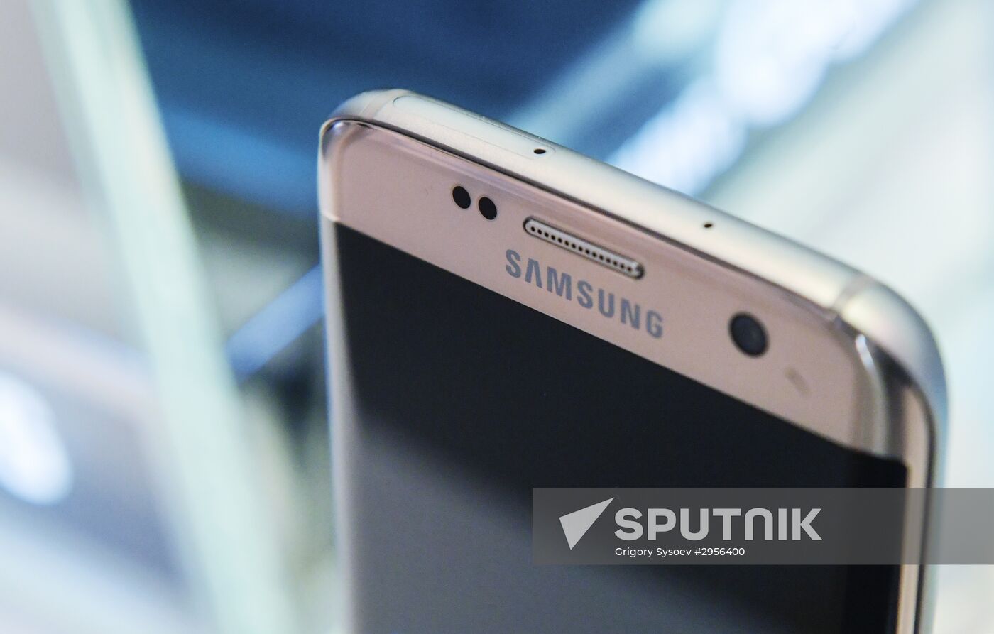 Samsung store on Tverskaya Street, Moscow