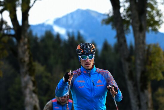 National skiing team training session