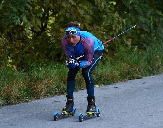 National skiing team training session