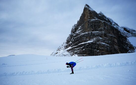 National skiing team training session