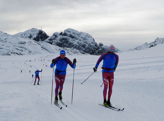 National skiing team training session