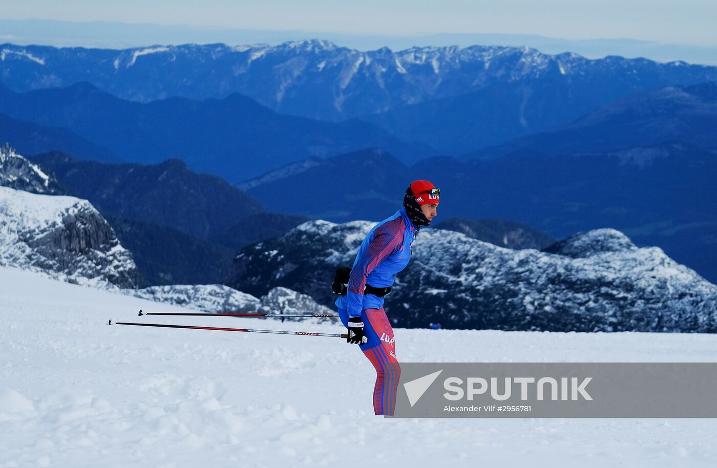 National skiing team training session
