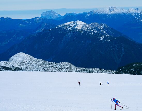 National skiing team training session