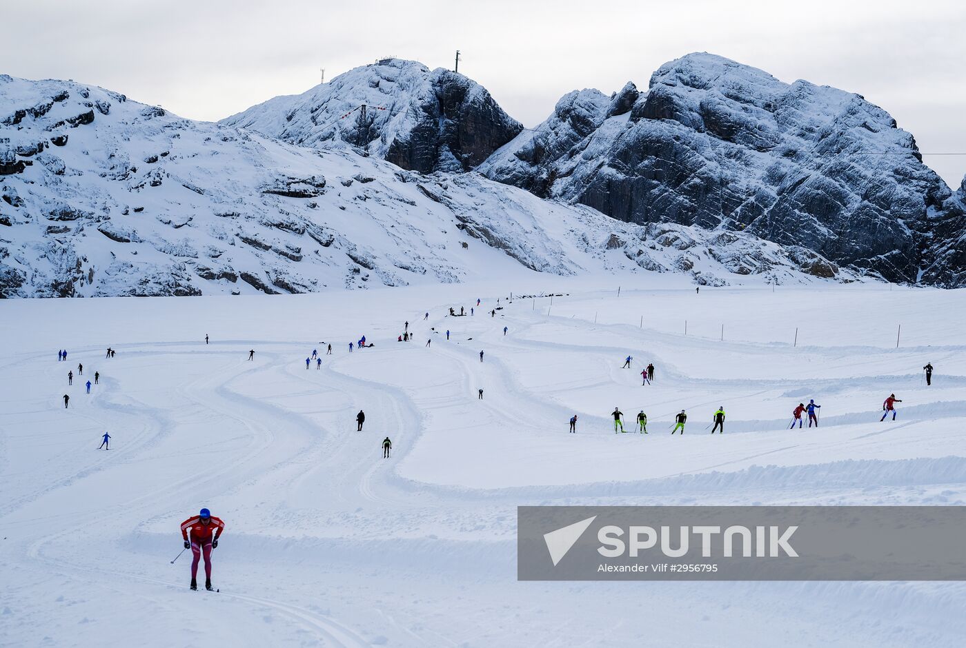 National skiing team training session