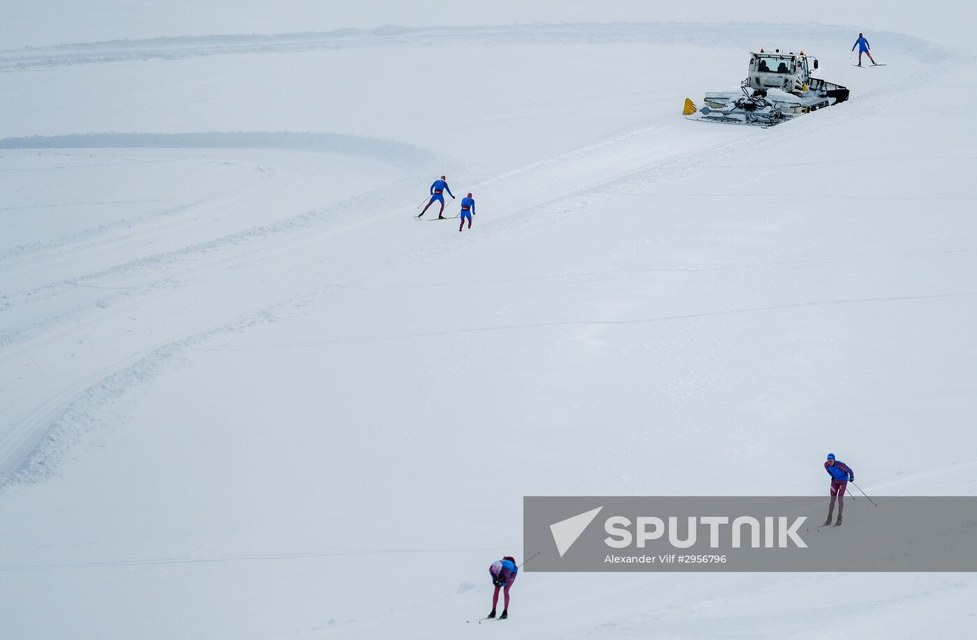 National skiing team training session