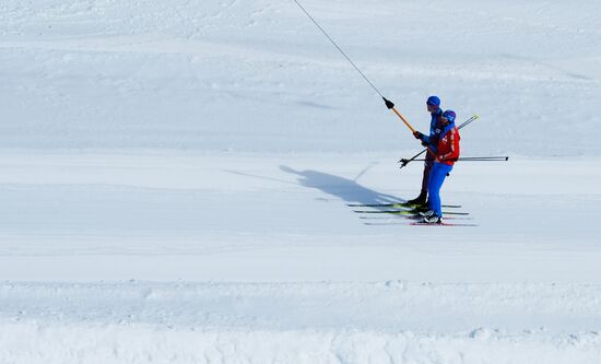 National skiing team training session