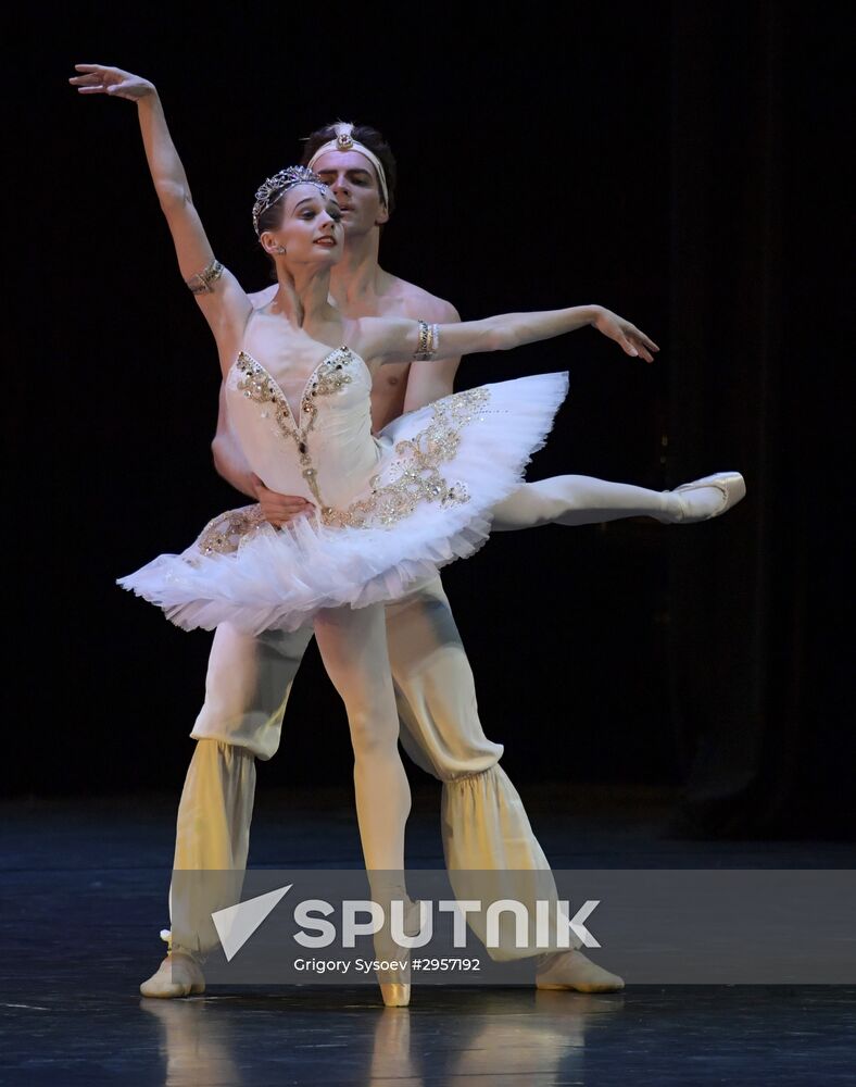 Kremlin Gala Ballet Stars of the 21st Century