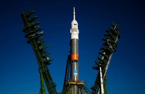 Soyuz MS-02 spacecraft and launch vehicle rolled to be installed on launch pad at Baikonur