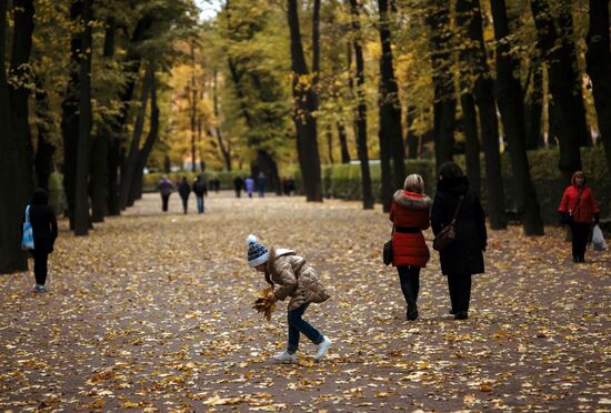 Golden fall at Summer Garden in St. Petersburg