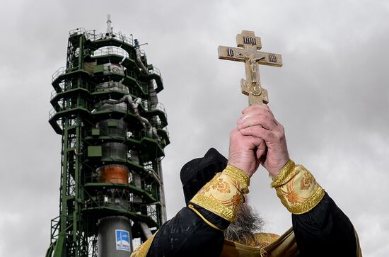 Blessing Soyuz-FG rocket with Soyuz-MS-02 spacecraft