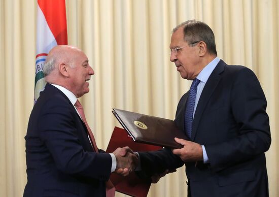 Sergey Lavrov meets with Eladio Loizaga