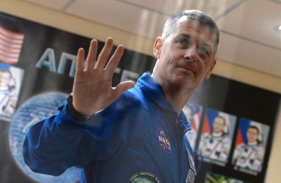 News conference with ISS Expedition 49/50 crew