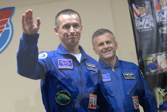 News conference with ISS Expedition 49/50 crew