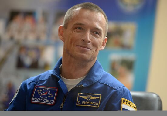 News conference with ISS Expedition 49/50 crew