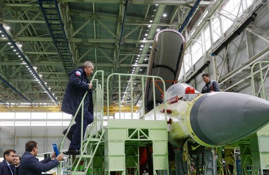 Russian Deputy Prime Minister Dmitry Rogozin visits MiG plant