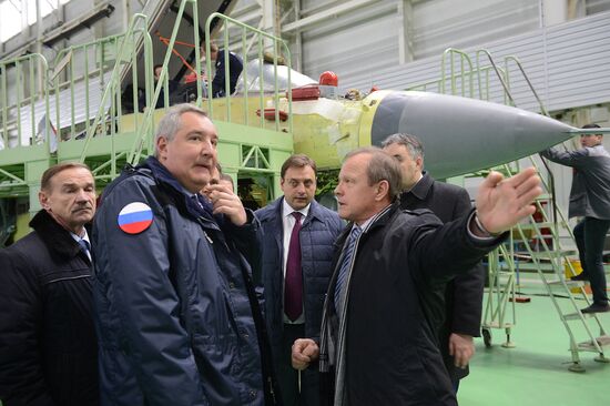 Russian Deputy Prime Minister Dmitry Rogozin visits MiG plant