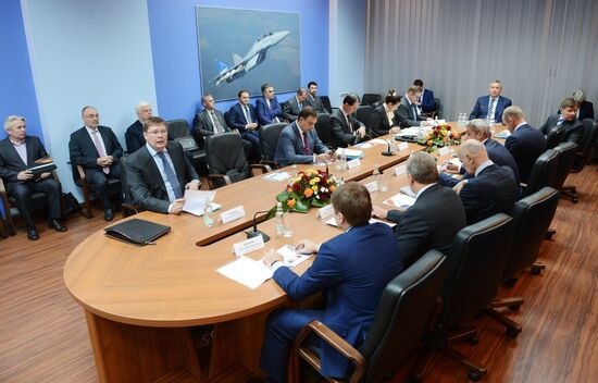 Russian Deputy Prime Minister Dmitry Rogozin visits MiG