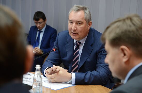 Russian Deputy Prime Minister Dmitry Rogozin visits MiG
