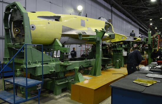 Russian Deputy Prime Minister Dmitry Rogozin visits MiG plant