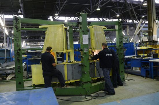 Russian Deputy Prime Minister Dmitry Rogozin visits MiG plant