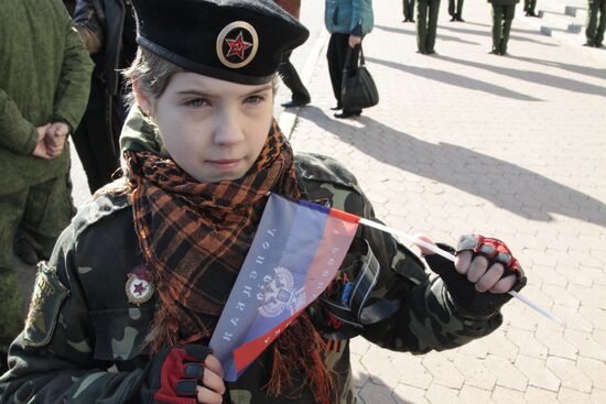 Paying last respects to DPR militia commander Arsen Pavlov (Motorola) in Donetsk