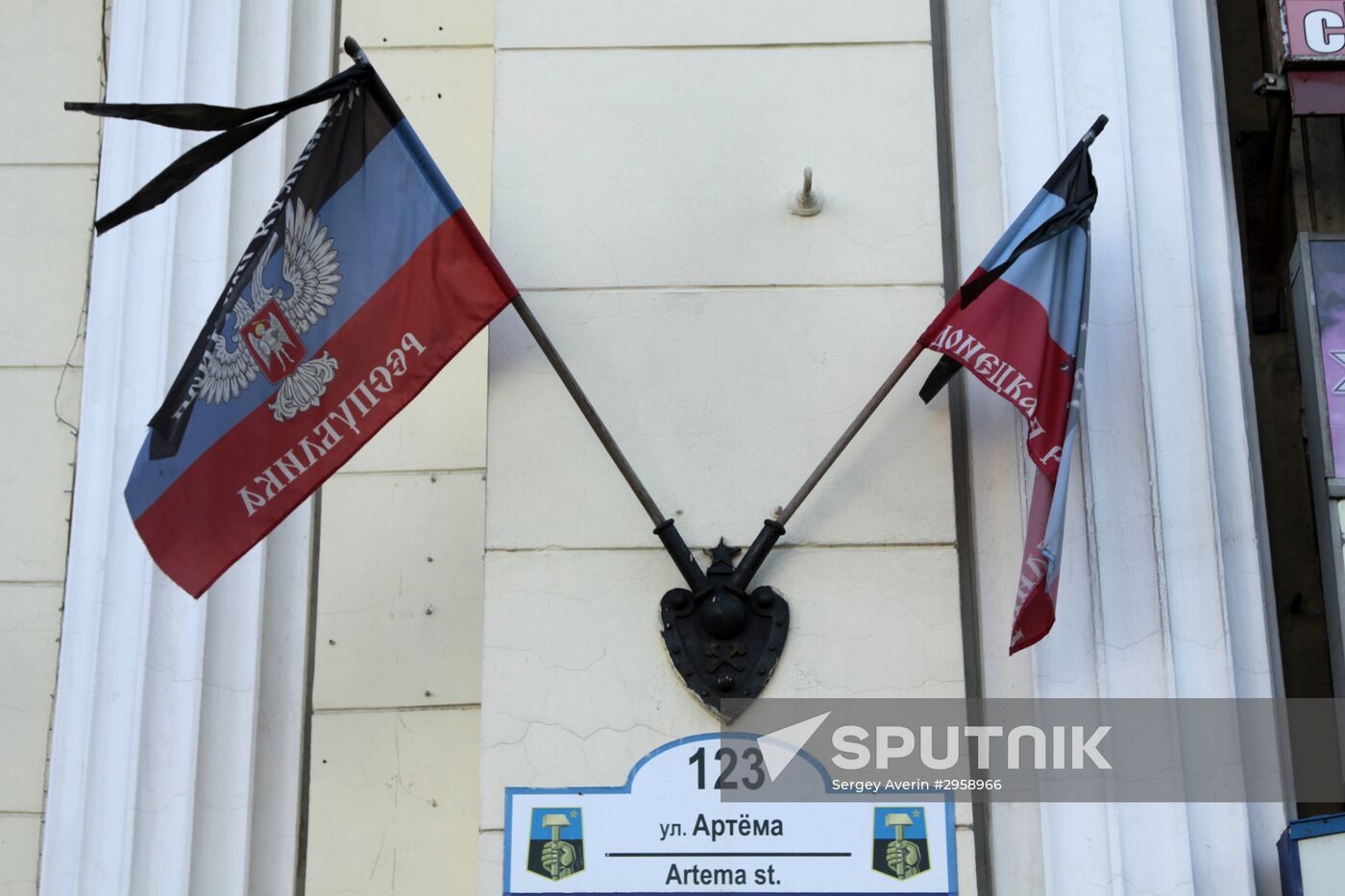 Paying last respects to DPR militia commander Arsen Pavlov (Motorola) in Donetsk