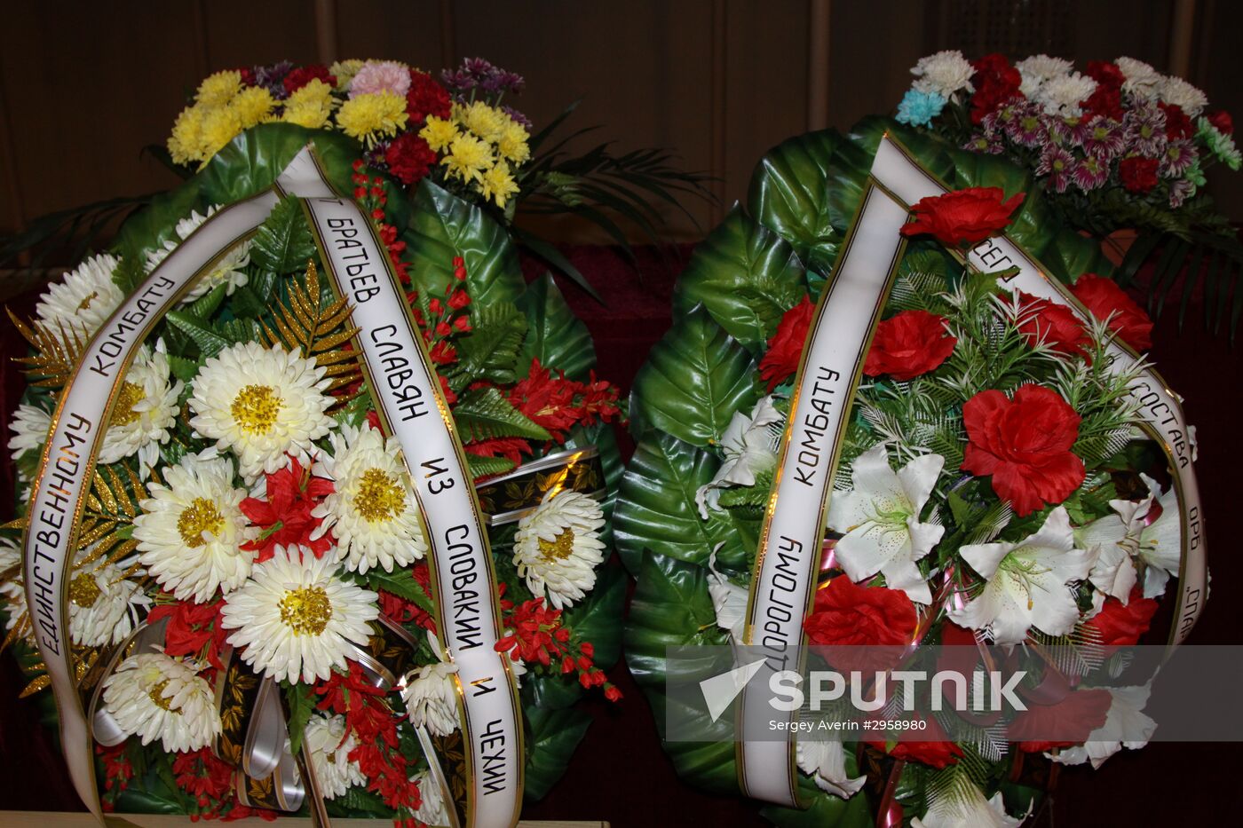 Paying last respects to DPR militia commander Arsen Pavlov (Motorola) in Donetsk
