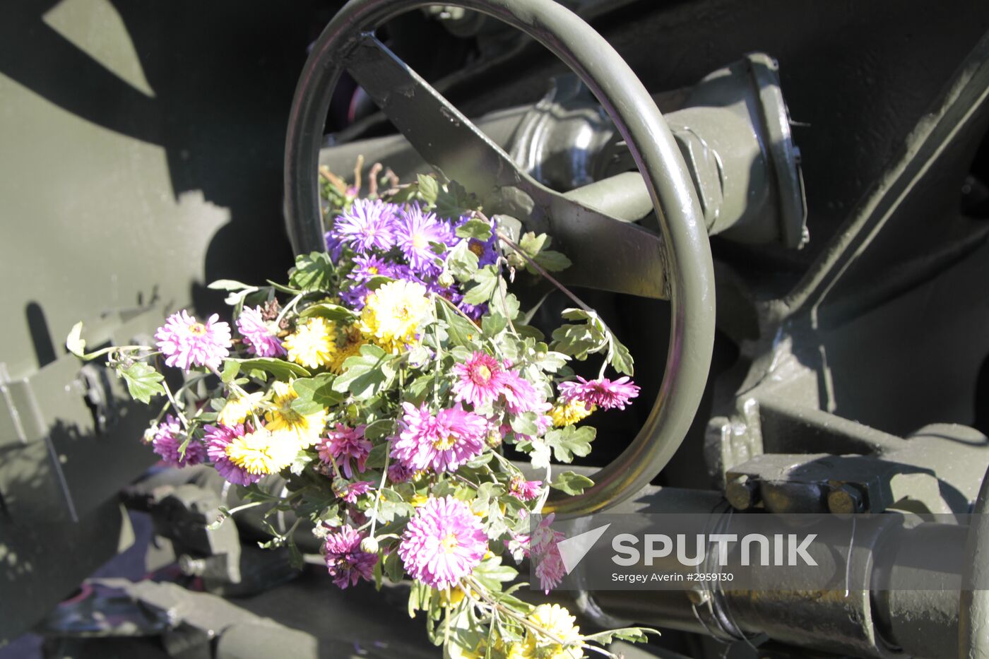 Paying last respects to DPR separatists' commander Arsen Pavlov (aka Motorola) in Donetsk