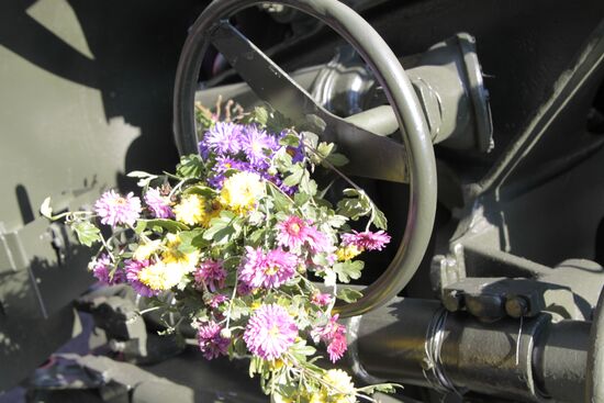 Paying last respects to DPR separatists' commander Arsen Pavlov (aka Motorola) in Donetsk