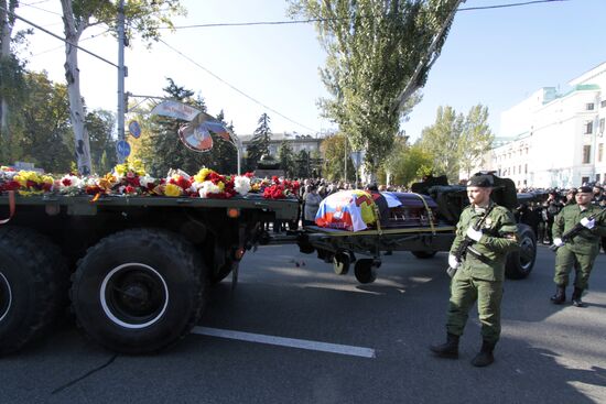 Paying last respects to DPR separatists' commander Arsen Pavlov (aka Motorola) in Donetsk