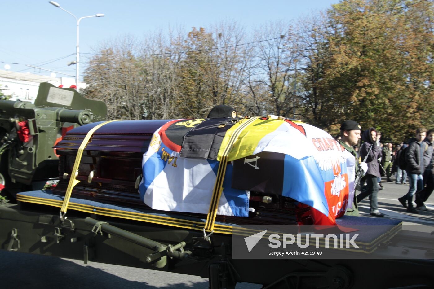Paying last respects to DPR separatists' commander Arsen Pavlov (aka Motorola) in Donetsk