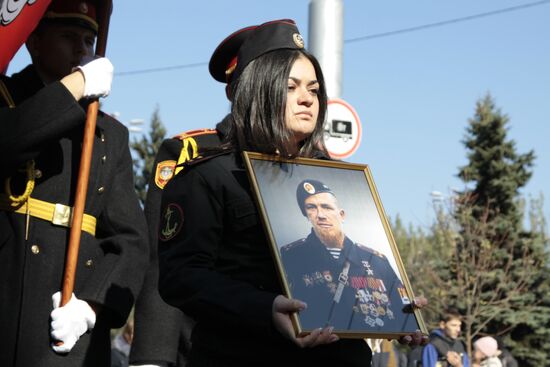 Paying last respects to DPR separatists' commander Arsen Pavlov (aka Motorola) in Donetsk