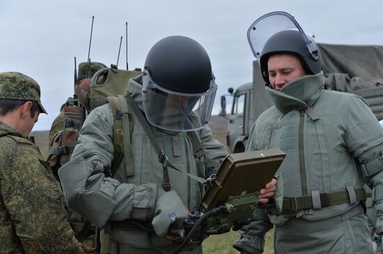 Removal of mines from agricultural land in Chechnya