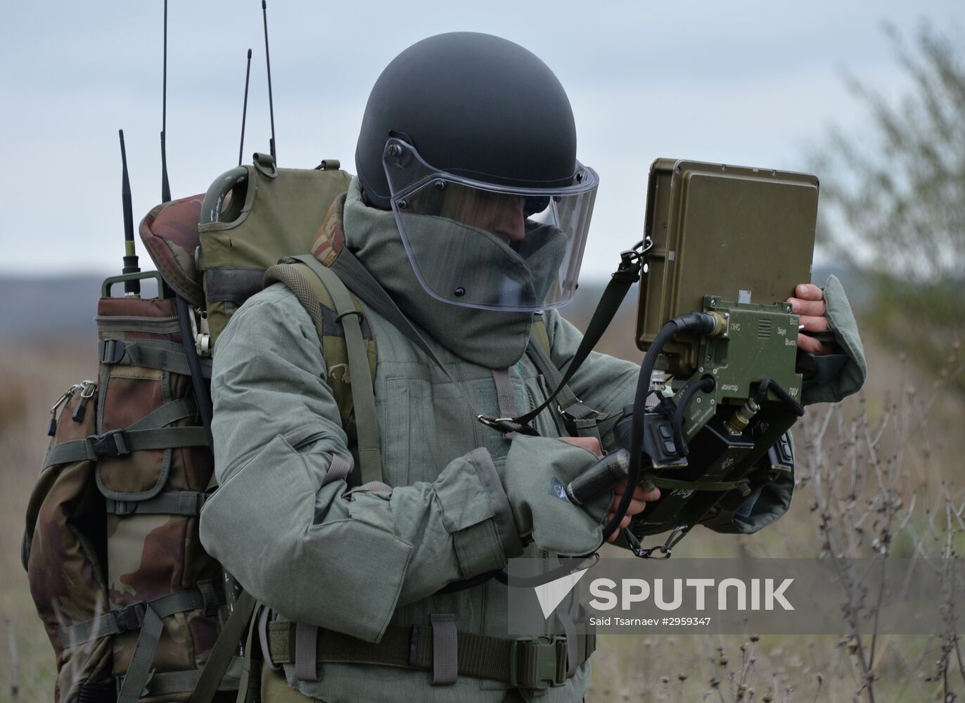 Removal of mines from agricultural land in Chechnya