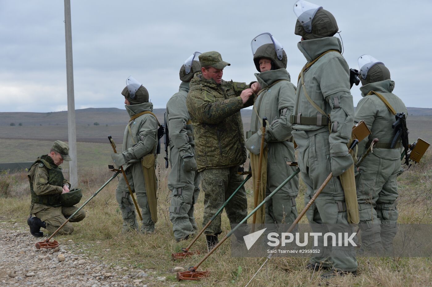 Removal of mines from agricultural land in Chechnya