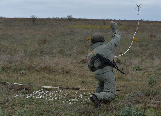 Removal of mines from agricultural land in Chechnya