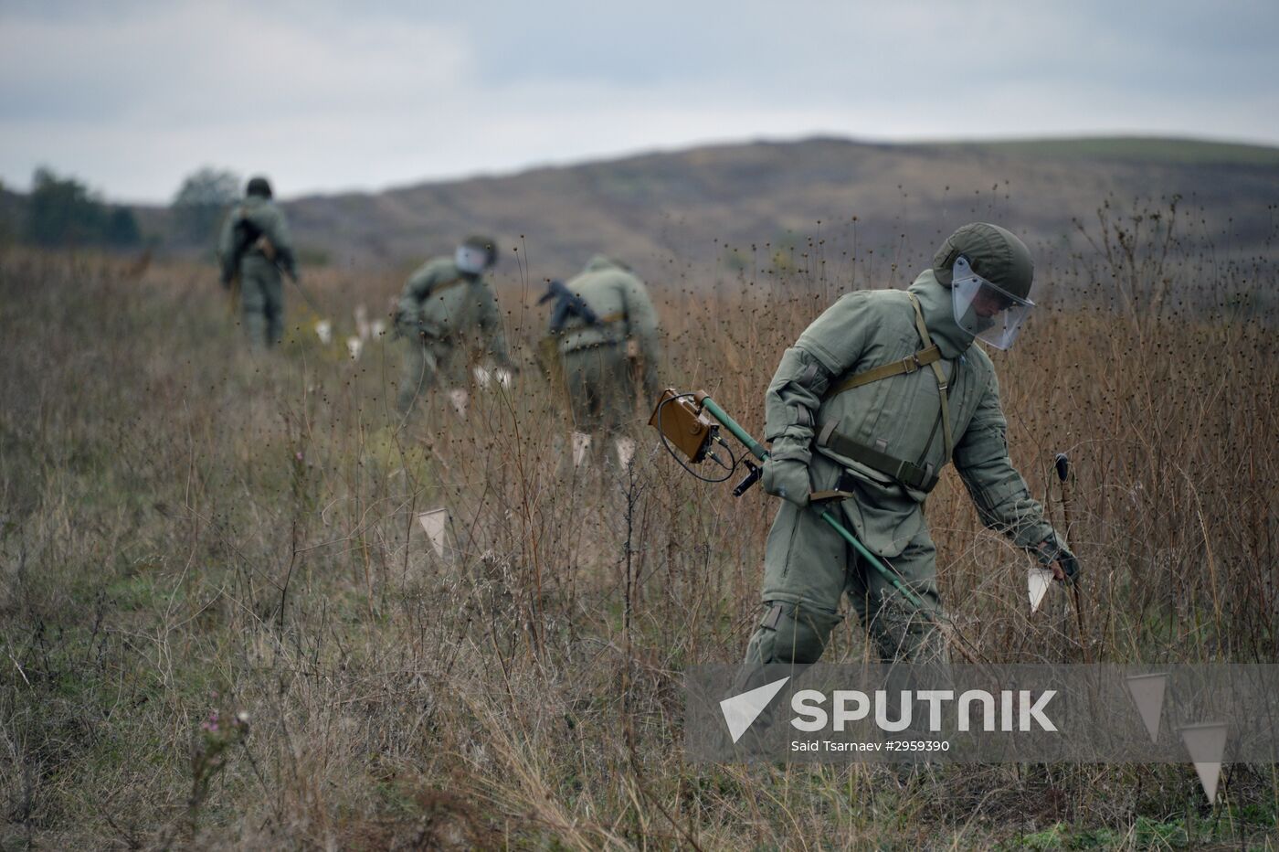 Removal of mines from agricultural land in Chechnya