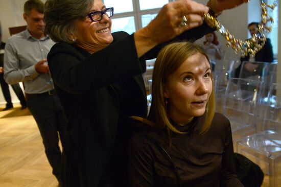 News conference and jewelry presentation