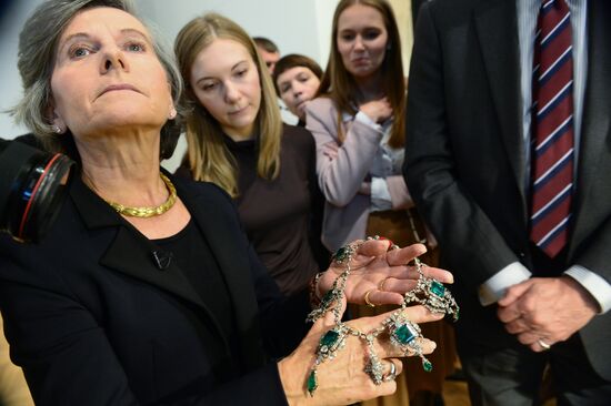 News conference and jewelry presentation