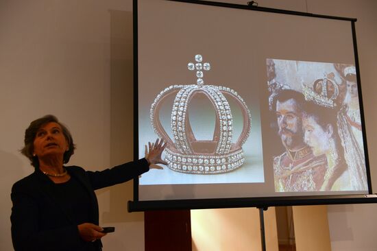 News conference and jewelry presentation